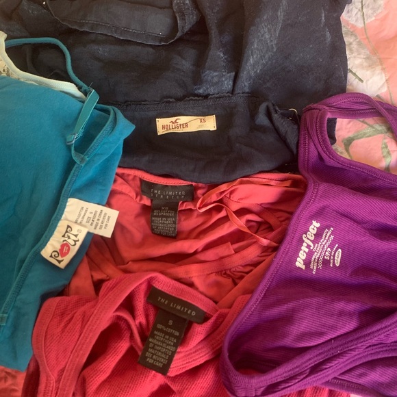 BUNDLE OF TANKS AND CAMIS SIZE XS/S - Picture 3 of 3